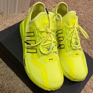 Adidas NMD R1 Size 6 Youth (womens 7.5)